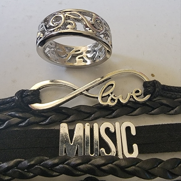 SIlver plated Music ring Size 7. I ❤️ MUSIC BRACELET. - Picture 3 of 6